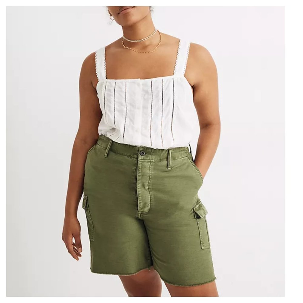NWT Madewell Women's 33 Cutoff Cargo Shorts Button fly in Green Style AO…